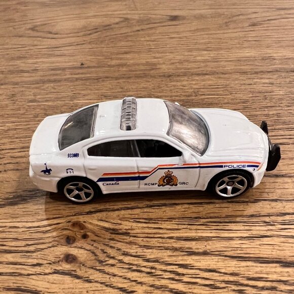 Matchbox RCMP Dodge Charger Police Car Toy 1:64 Scale White Die-Cast - Picture 1 of 4